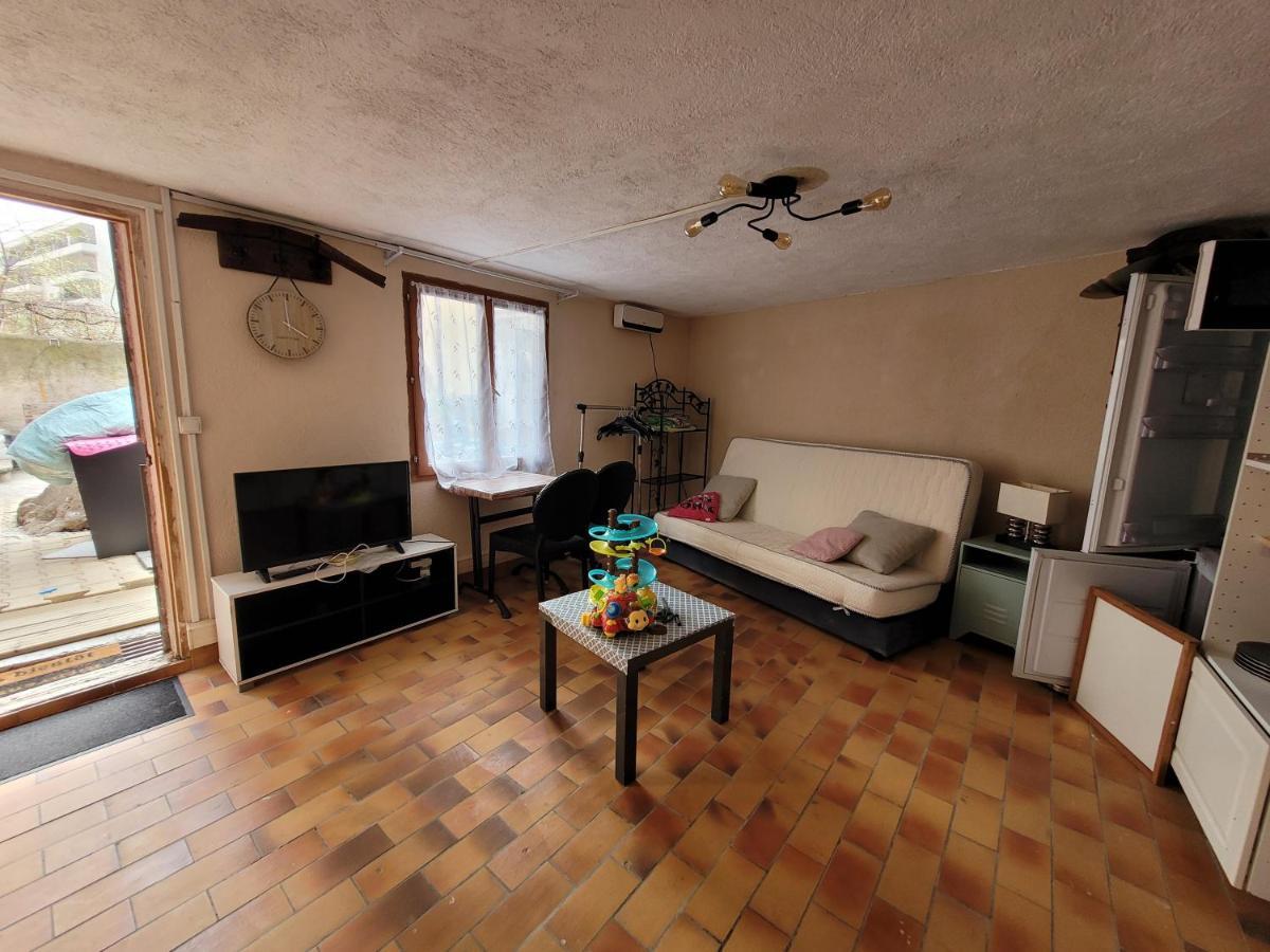 Ferienwohnung Superbe Studio Proches Toutes Commodites Place Du Marche De St Roch Nizza Exterior foto
