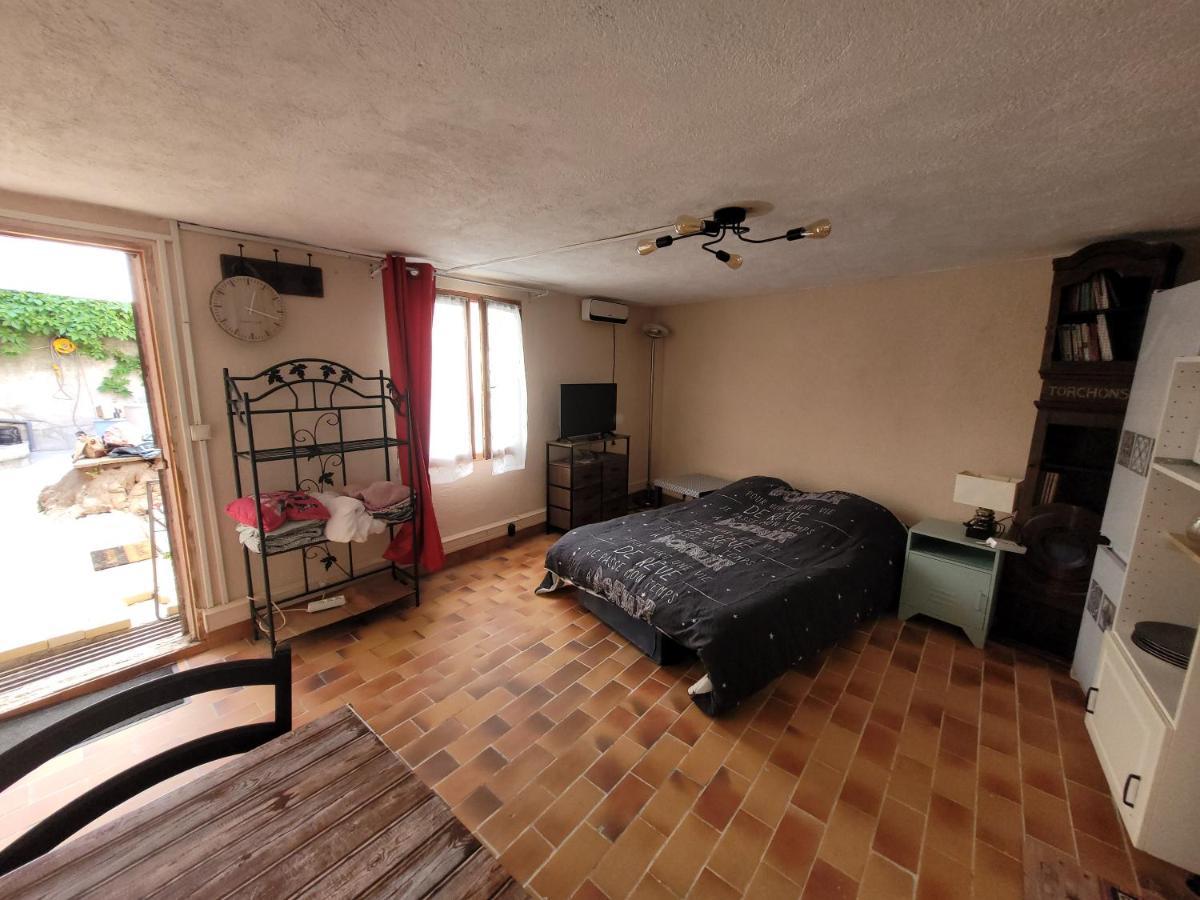 Ferienwohnung Superbe Studio Proches Toutes Commodites Place Du Marche De St Roch Nizza Exterior foto