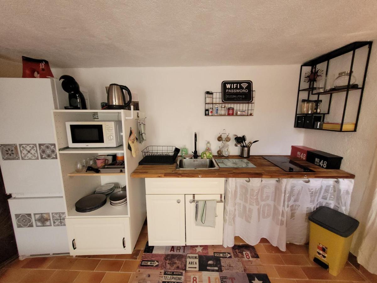 Ferienwohnung Superbe Studio Proches Toutes Commodites Place Du Marche De St Roch Nizza Exterior foto